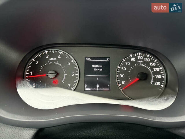 Синий Рено Мастер, объемом двигателя 2.3 л и пробегом 188 тыс. км за 22300 $, фото 16 на Automoto.ua