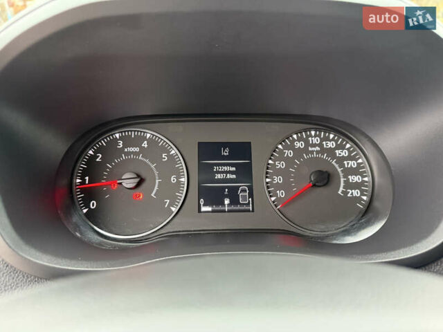 Синий Рено Мастер, объемом двигателя 2.3 л и пробегом 212 тыс. км за 24799 $, фото 62 на Automoto.ua