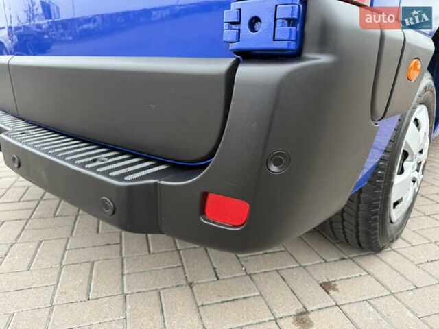 Синий Рено Мастер, объемом двигателя 2.3 л и пробегом 212 тыс. км за 24799 $, фото 43 на Automoto.ua