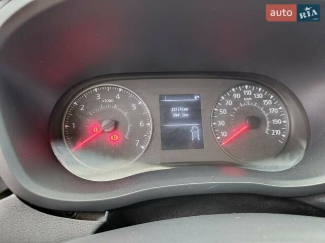 Синий Рено Мастер, объемом двигателя 2.3 л и пробегом 231 тыс. км за 21999 $, фото 36 на Automoto.ua