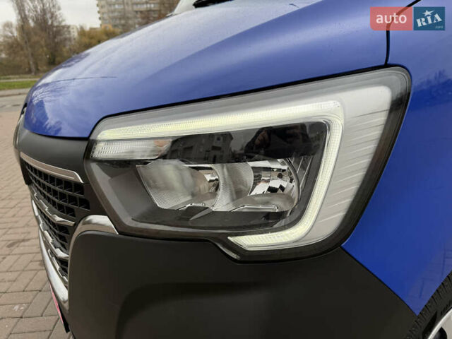 Синий Рено Мастер, объемом двигателя 2.3 л и пробегом 220 тыс. км за 24799 $, фото 42 на Automoto.ua