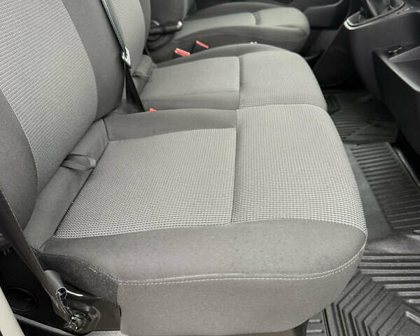 Синий Рено Мастер, объемом двигателя 2.3 л и пробегом 220 тыс. км за 24799 $, фото 107 на Automoto.ua