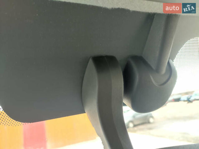 Синій Рено Мастєр, об'ємом двигуна 2.2 л та пробігом 181 тис. км за 26950 $, фото 9 на Automoto.ua