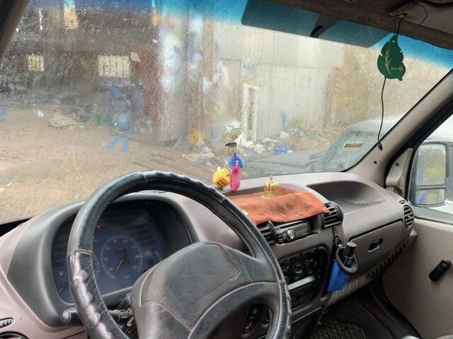 Синий Рено Мастер, объемом двигателя 2.5 л и пробегом 225 тыс. км за 2500 $, фото 6 на Automoto.ua