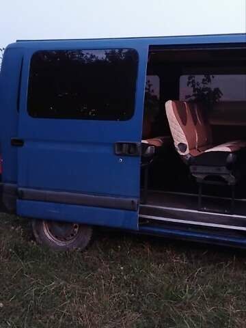 Синий Рено Мастер, объемом двигателя 2.5 л и пробегом 280 тыс. км за 4700 $, фото 1 на Automoto.ua