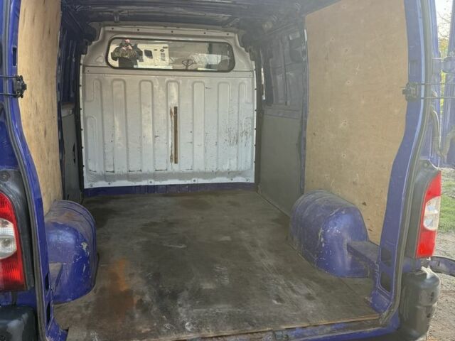 Синий Рено Мастер, объемом двигателя 2.5 л и пробегом 233 тыс. км за 6500 $, фото 7 на Automoto.ua