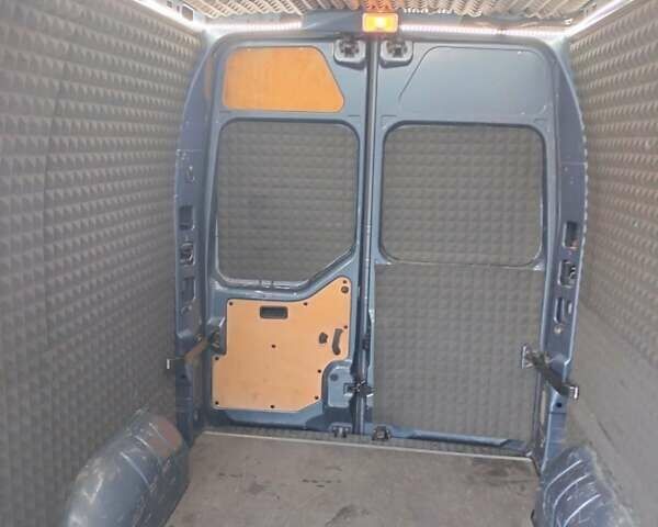 Синий Рено Мастер, объемом двигателя 2.3 л и пробегом 372 тыс. км за 12100 $, фото 8 на Automoto.ua