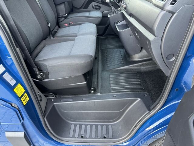 Синій Рено Мастєр, об'ємом двигуна 2.3 л та пробігом 55 тис. км за 17799 $, фото 16 на Automoto.ua