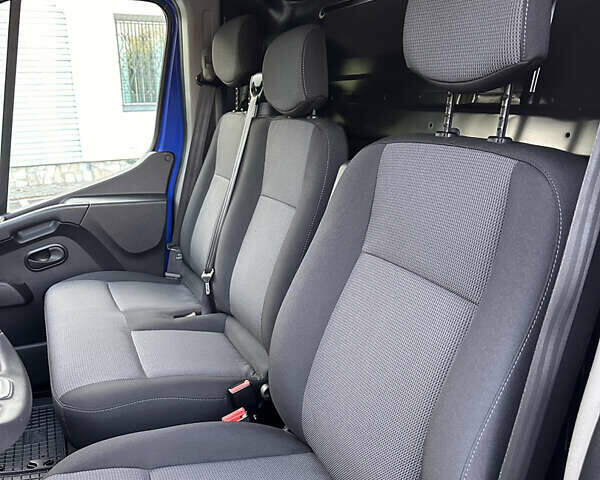 Синій Рено Мастєр, об'ємом двигуна 2.3 л та пробігом 175 тис. км за 19500 $, фото 60 на Automoto.ua