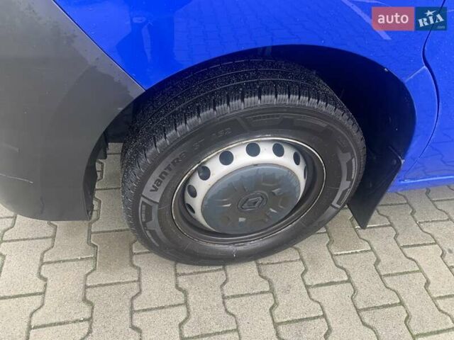 Синій Рено Мастєр, об'ємом двигуна 2.3 л та пробігом 322 тис. км за 23999 $, фото 3 на Automoto.ua
