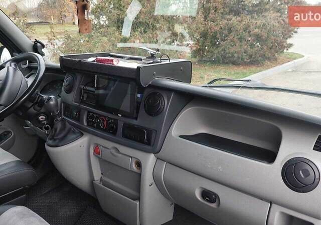 Синий Рено Мастер, объемом двигателя 2.46 л и пробегом 320 тыс. км за 8500 $, фото 7 на Automoto.ua