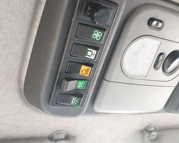 Синій Рено Мастєр, об'ємом двигуна 2.95 л та пробігом 300 тис. км за 14000 $, фото 10 на Automoto.ua