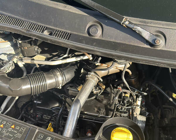 Синий Рено Мастер, объемом двигателя 2.3 л и пробегом 570 тыс. км за 17500 $, фото 7 на Automoto.ua