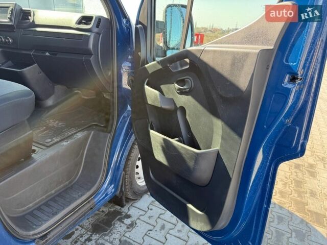 Синий Рено Мастер, объемом двигателя 2.3 л и пробегом 62 тыс. км за 30000 $, фото 18 на Automoto.ua