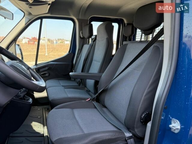 Синий Рено Мастер, объемом двигателя 2.3 л и пробегом 62 тыс. км за 30000 $, фото 21 на Automoto.ua