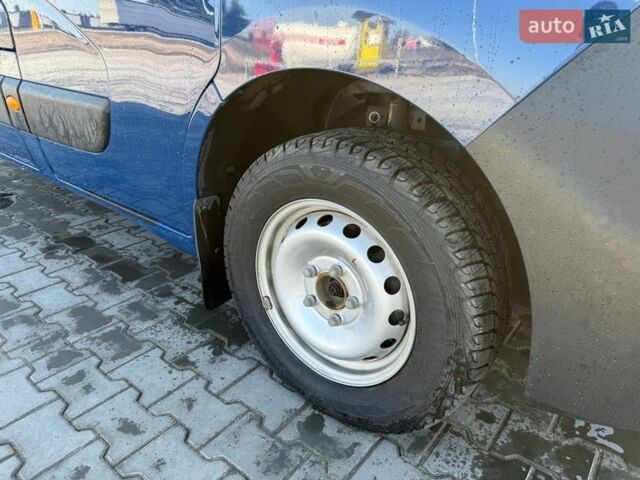 Синий Рено Мастер, объемом двигателя 2.3 л и пробегом 62 тыс. км за 30000 $, фото 13 на Automoto.ua