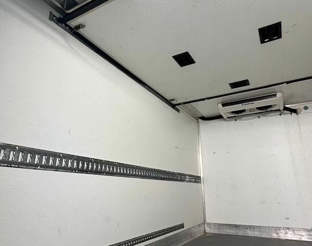 Синій Рено Мастєр, об'ємом двигуна 2.3 л та пробігом 310 тис. км за 20800 $, фото 16 на Automoto.ua