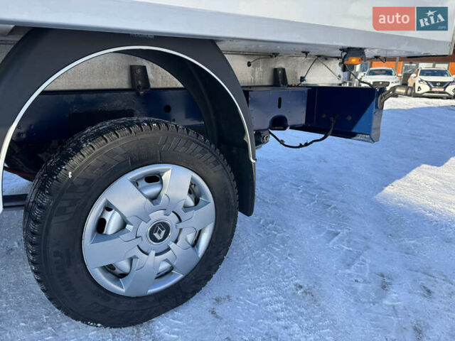 Синий Рено Мастер, объемом двигателя 2.3 л и пробегом 350 тыс. км за 22700 $, фото 18 на Automoto.ua