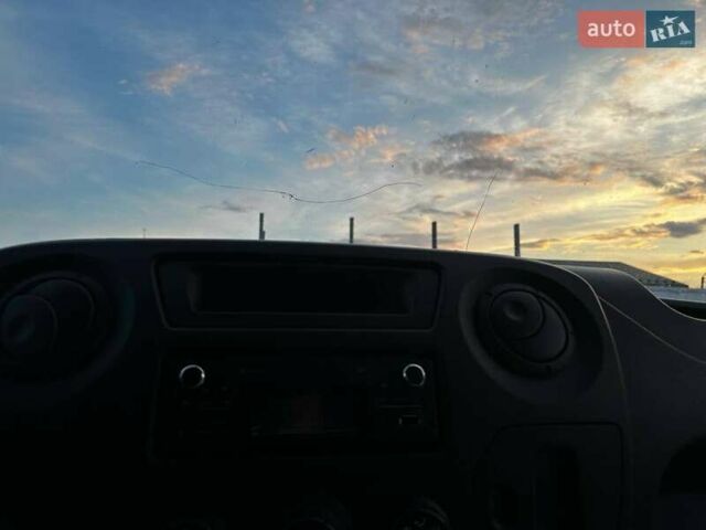 Синий Рено Мастер, объемом двигателя 2.3 л и пробегом 95 тыс. км за 22900 $, фото 32 на Automoto.ua