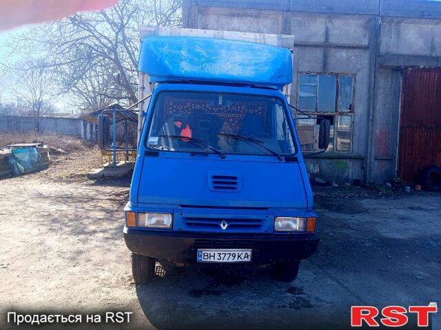 Синий Рено Мастер, объемом двигателя 2.5 л и пробегом 460 тыс. км за 2000 $, фото 2 на Automoto.ua