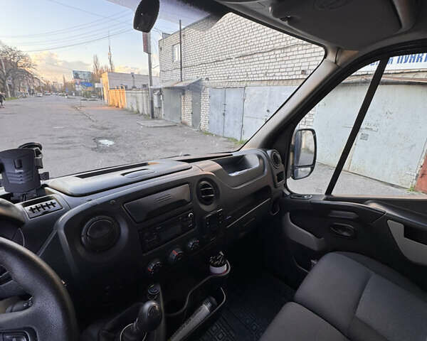 Синий Рено Мастер, объемом двигателя 2.3 л и пробегом 335 тыс. км за 14500 $, фото 14 на Automoto.ua