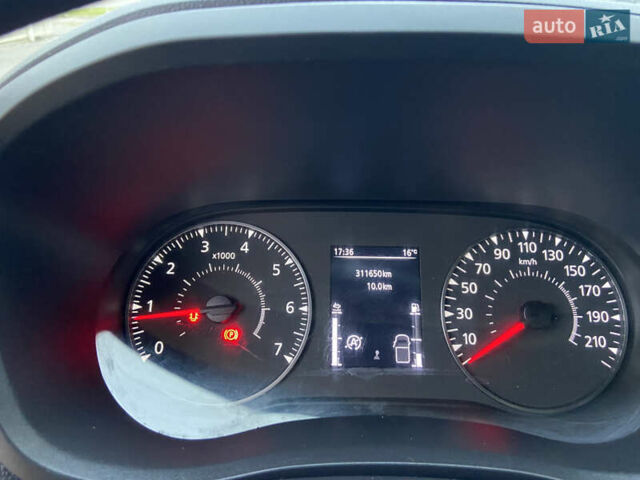 Синий Рено Мастер, объемом двигателя 2.3 л и пробегом 311 тыс. км за 19350 $, фото 6 на Automoto.ua