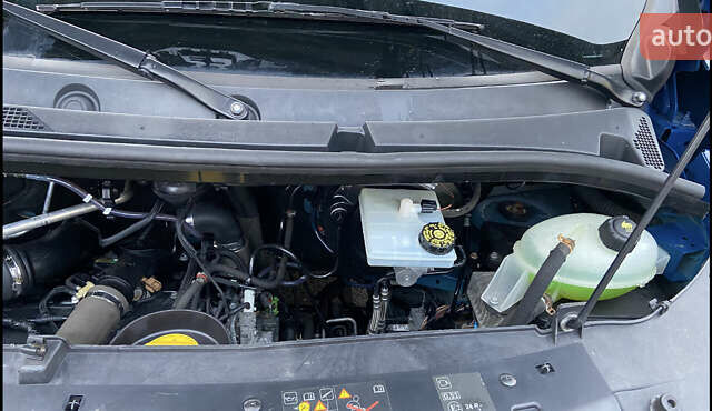 Синий Рено Мастер, объемом двигателя 2.3 л и пробегом 311 тыс. км за 19350 $, фото 11 на Automoto.ua