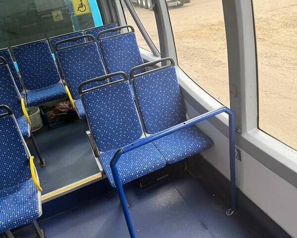 Синий Рено Мастер, объемом двигателя 2.46 л и пробегом 333 тыс. км за 12000 $, фото 5 на Automoto.ua