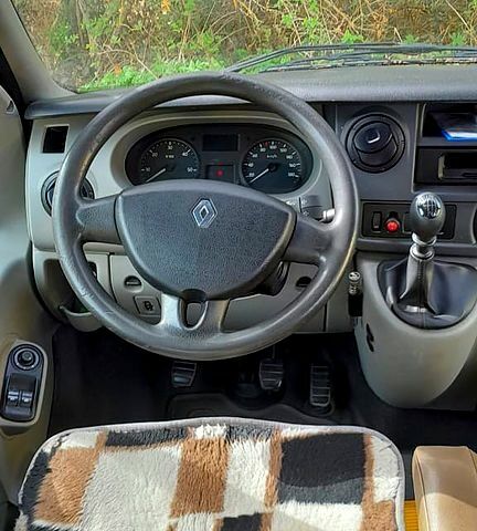 Синий Рено Мастер, объемом двигателя 2.5 л и пробегом 0 тыс. км за 4500 $, фото 4 на Automoto.ua