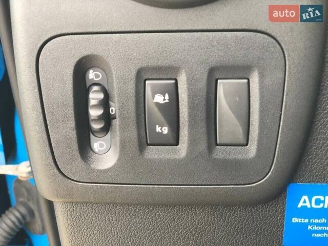 Синий Рено Мастер, объемом двигателя 2.3 л и пробегом 95 тыс. км за 22900 $, фото 24 на Automoto.ua