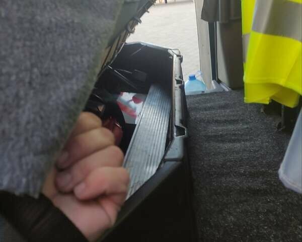Рено Мастер 2015 в Львове на Automoto.ua Зеленый Рено Мастер, объемом двигателя 2.3 л и пробегом 406 тыс. км за 18500 $, фото 42 на Automoto.ua