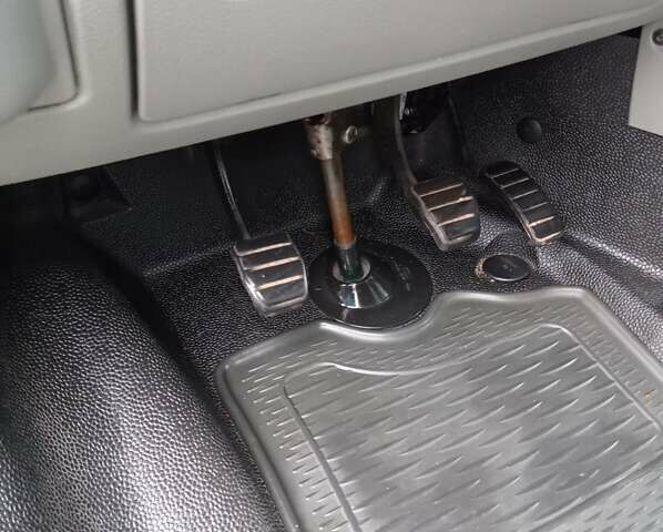 Зеленый Рено Мастер, объемом двигателя 2.5 л и пробегом 172 тыс. км за 10900 $, фото 24 на Automoto.ua