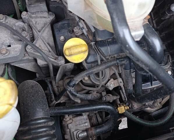 Зеленый Рено Мастер, объемом двигателя 2.5 л и пробегом 172 тыс. км за 10900 $, фото 20 на Automoto.ua