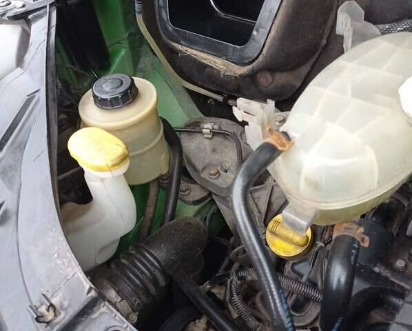 Зеленый Рено Мастер, объемом двигателя 2.5 л и пробегом 172 тыс. км за 10900 $, фото 7 на Automoto.ua