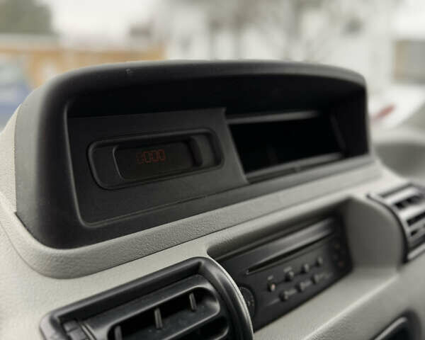 Зеленый Рено Мастер, объемом двигателя 2.2 л и пробегом 110 тыс. км за 11500 $, фото 24 на Automoto.ua