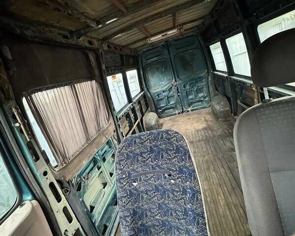 Зеленый Рено Мастер, объемом двигателя 2.8 л и пробегом 400 тыс. км за 4722 $, фото 5 на Automoto.ua