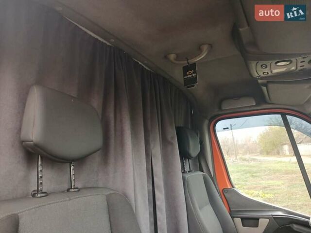 Оранжевый Рено Мастер, объемом двигателя 2.3 л и пробегом 403 тыс. км за 15500 $, фото 20 на Automoto.ua