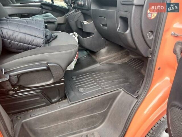 Оранжевый Рено Мастер, объемом двигателя 2.3 л и пробегом 403 тыс. км за 15500 $, фото 22 на Automoto.ua