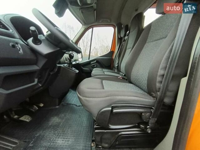 Оранжевый Рено Мастер, объемом двигателя 2.3 л и пробегом 209 тыс. км за 28999 $, фото 31 на Automoto.ua