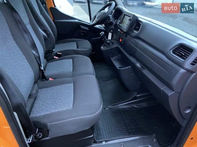 Оранжевый Рено Мастер, объемом двигателя 2.3 л и пробегом 208 тыс. км за 28999 $, фото 44 на Automoto.ua