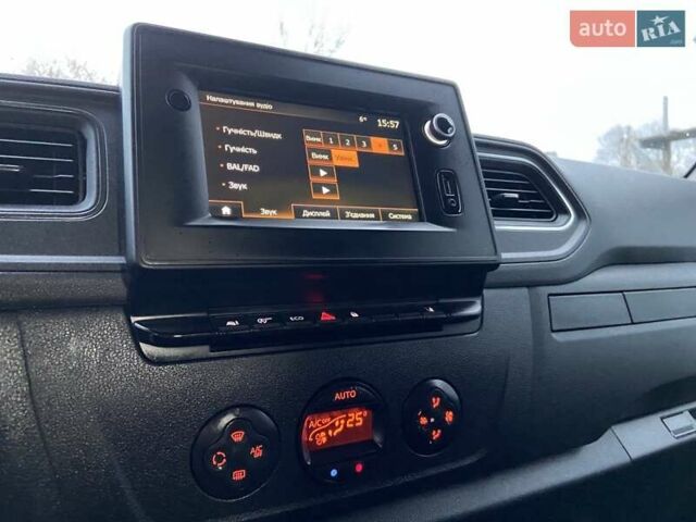 Оранжевый Рено Мастер, объемом двигателя 2.3 л и пробегом 208 тыс. км за 28999 $, фото 36 на Automoto.ua