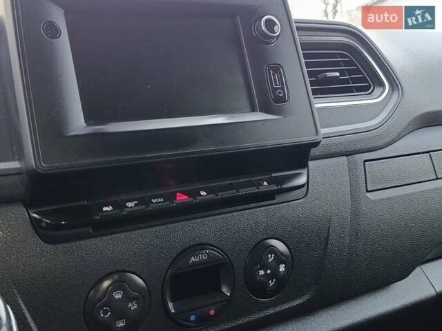 Оранжевый Рено Мастер, объемом двигателя 2.3 л и пробегом 209 тыс. км за 28999 $, фото 33 на Automoto.ua