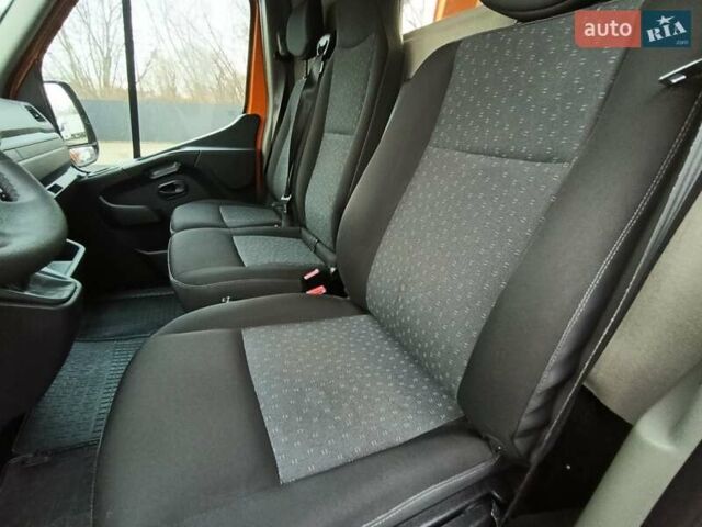 Оранжевый Рено Мастер, объемом двигателя 2.3 л и пробегом 209 тыс. км за 28999 $, фото 30 на Automoto.ua