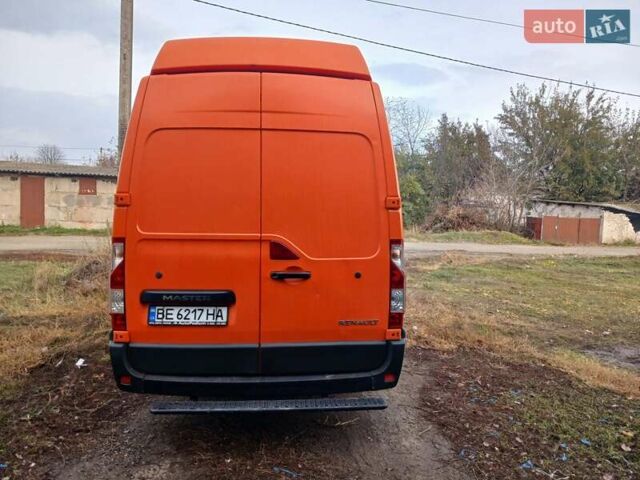 Оранжевый Рено Мастер, объемом двигателя 2.3 л и пробегом 370 тыс. км за 14500 $, фото 2 на Automoto.ua