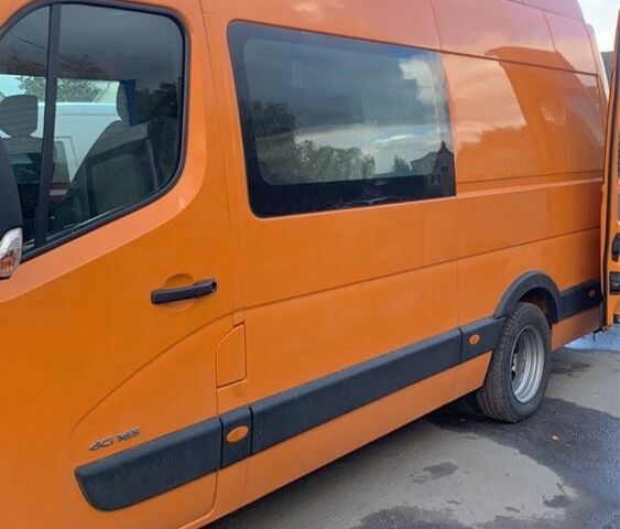 Оранжевый Рено Мастер, объемом двигателя 2.3 л и пробегом 247 тыс. км за 21500 $, фото 2 на Automoto.ua