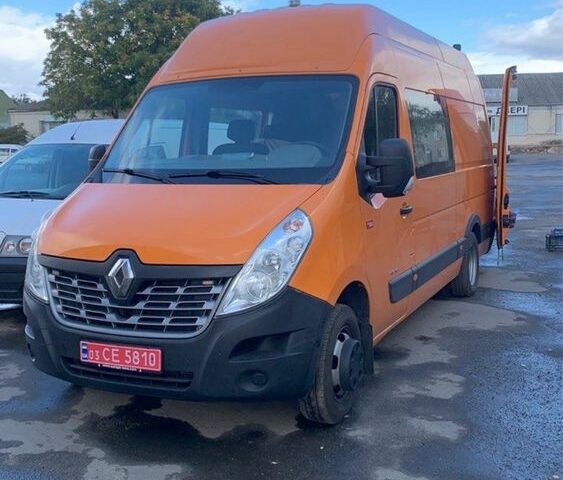 Оранжевый Рено Мастер, объемом двигателя 2.3 л и пробегом 247 тыс. км за 21500 $, фото 1 на Automoto.ua