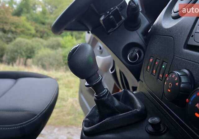 Помаранчевий Рено Мастєр, об'ємом двигуна 2.3 л та пробігом 173 тис. км за 16200 $, фото 29 на Automoto.ua