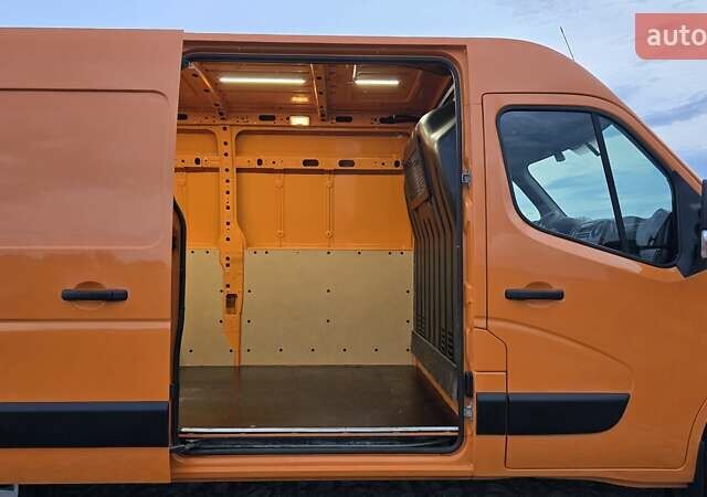 Помаранчевий Рено Мастєр, об'ємом двигуна 2.3 л та пробігом 173 тис. км за 15400 $, фото 34 на Automoto.ua