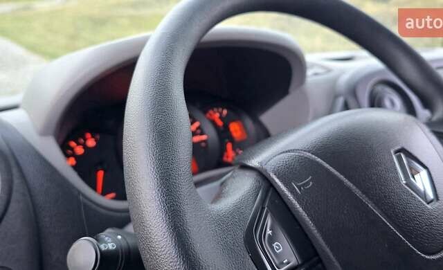 Помаранчевий Рено Мастєр, об'ємом двигуна 2.3 л та пробігом 173 тис. км за 16200 $, фото 18 на Automoto.ua