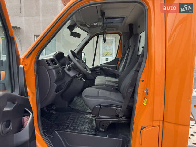 Оранжевый Рено Мастер, объемом двигателя 2.3 л и пробегом 460 тыс. км за 16800 $, фото 19 на Automoto.ua